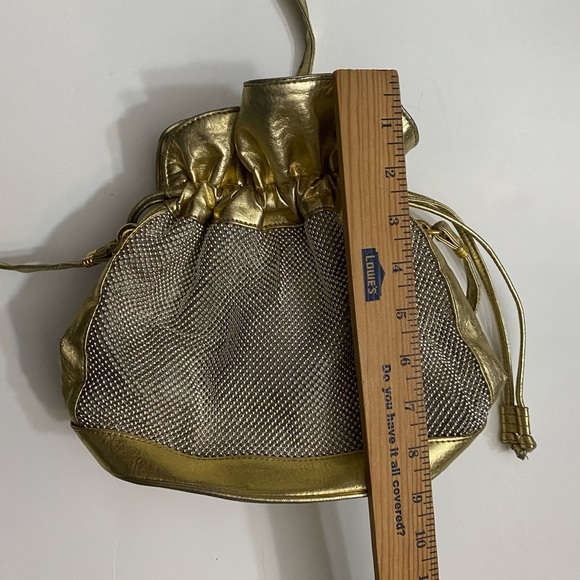 Vintages Whiting and Davis International Bucket Drawstring evening Gold bag - Picture 6 of 16